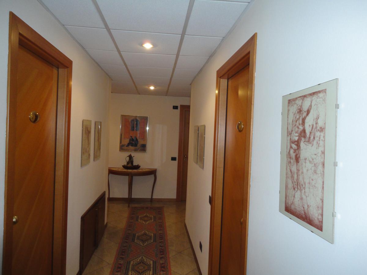 Hotel Ristorante Regina Mozzanica Bagian luar foto